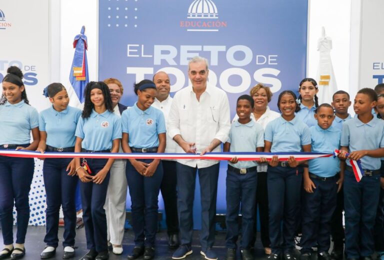 Centro educativo Minerva Guzmán es entregado por Abinader en Pedro Brand