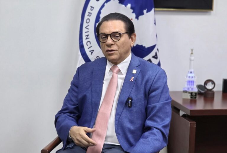 Daniel Rivera afirma que Raquel Peña mantiene aspiraciones