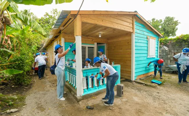 Voluntariado Popular mejora viviendas en comunidad de Yaguate