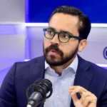 Gonzalo Castillo confirma participación en debates políticos en 2026